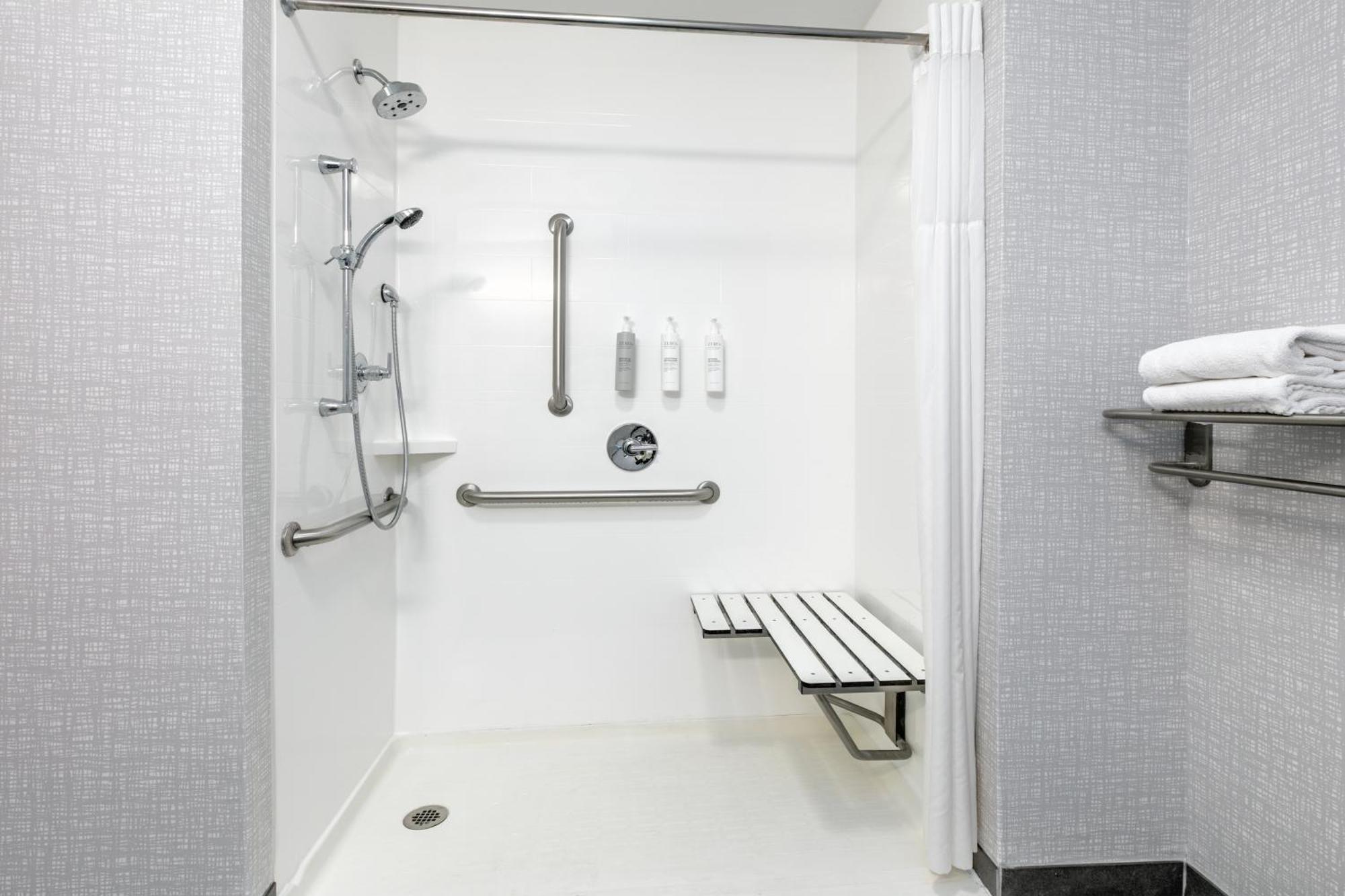 Hampton Hotel 3*